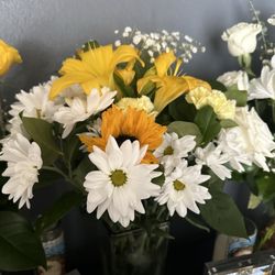 Creation By Letty - Floral arrangement