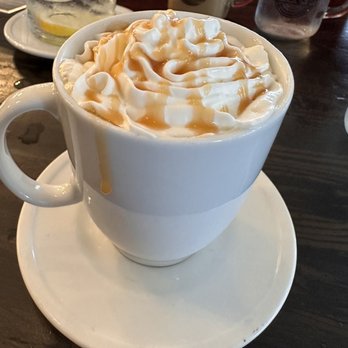 Le Peep - Salted caramel latte - Breakfast & Brunch Near Me - Edison, New Jersey