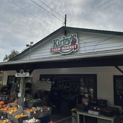 Kirby's Farm Market - Outside