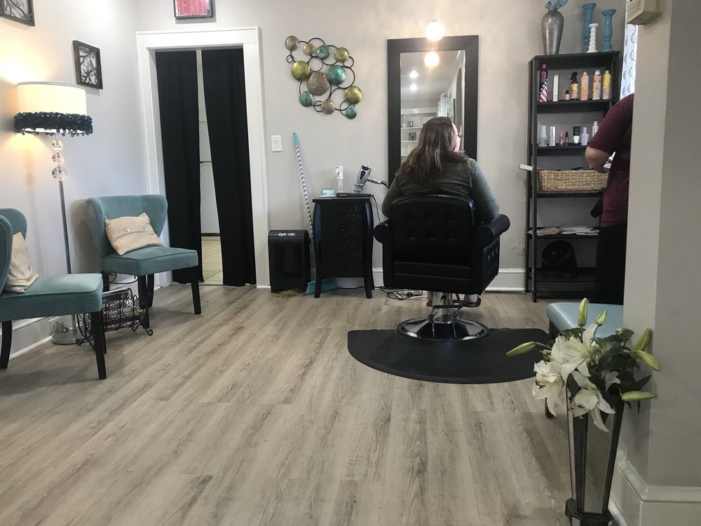 Forbici Salon & Massage Logo