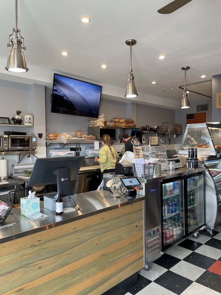 Cayucos Sausage Logo