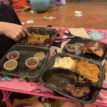 Hannah Q Smokehouse - Ribs and brisket Brisket Fries - Barbeque Near Me - Baton Rouge, Louisiana