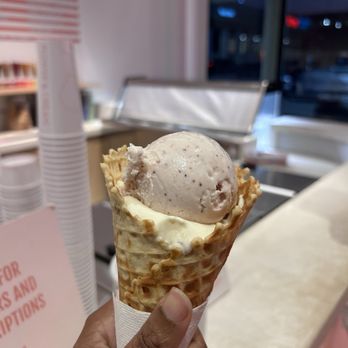 Flower & Cream - Ice Cream & Frozen Yogurt Near Me - Houston, Texas