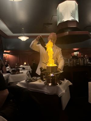 LE CONTINENTAL - Cuisine Française - Fruits de Mer / Homard / Steak - Flambé by null