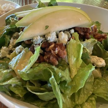 Grant Grove Restaurant - Pear Gorgonzola salad - American Near Me - Hume, California