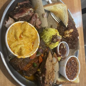 Smoke'N Ash BBQ - Tex-Ethiopian platter Mac and beans - Barbeque Near Me - Arlington, Texas Smoke'N Ash BBQ - Tex-Ethiopian platter Mac and beans - Barbeque Near Me - Arlington, Texas