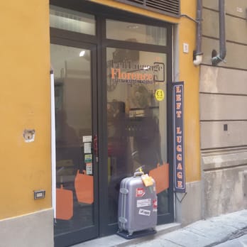 Left Luggage - Ingresso del deposito bagagli in vai Dei Boni 5r - Luggage Storage Near Me - Florence, FI