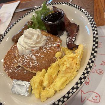 Black Bear Diner Torrance - Kid's Choice* (400-800 cals.) - Diners Near Me - Torrance, California Black Bear Diner Torrance - Kid's Choice* (400-800 cals.) - Diners Near Me - Torrance, California