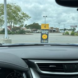 McDonald's - Curbside check in