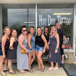 Hoodoo  Tattoo - Outside the shop with Mojo