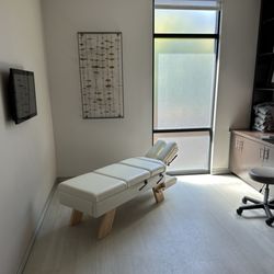 Cracked Chiropractic