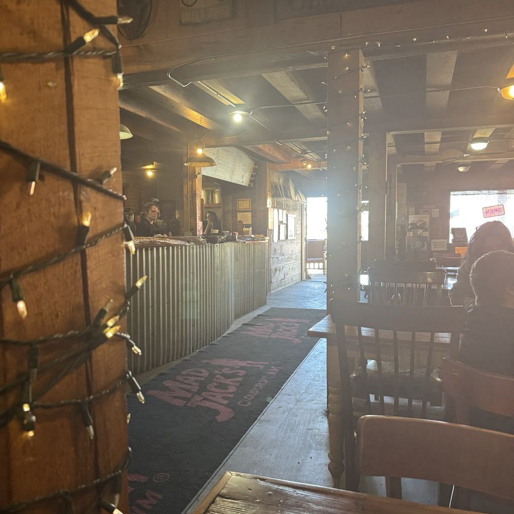 No line!! Thursday 12:30.