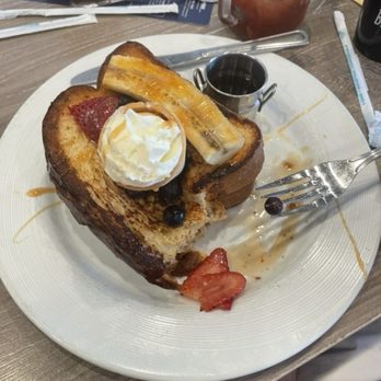 Hash Kitchen - Banana Split French Toast - Breakfast & Brunch Near Me - Scottsdale, Arizona Hash Kitchen - Banana Split French Toast - Breakfast & Brunch Near Me - Scottsdale, Arizona