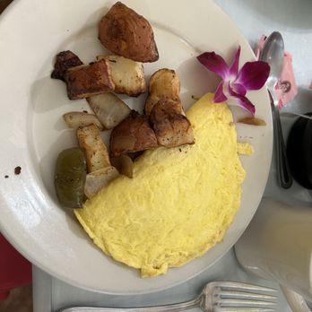 The Breakfast House - Beautiful looking omelette! - Breakfast & Brunch Near Me - Sarasota, Florida