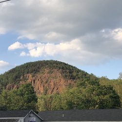 Farmington Canal Rail To Trail Assoc - Sleeping Giant
