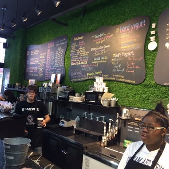 J.P. Licks - Cambridge - Counter - Ice Cream & Frozen Yogurt Near Me - Cambridge, Massachusetts