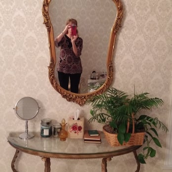 River Edge Mansion Bed & Breakfast - Another bathroom pic - Hotels Near Me - Pennellville, New York