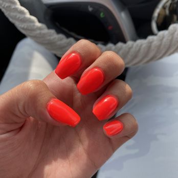 Emily's Nails - Powder dip nails - Nail Salons Near Me - Clarksville, Tennessee