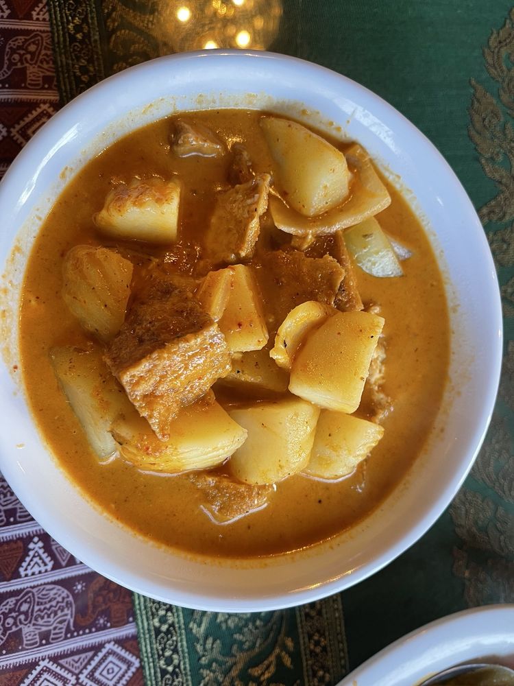 Food from Phonthip Style Thai Restaurant