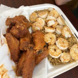 Medium hot wings with shrimp fried rice