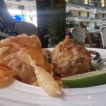 Silver Social - Crab cake - New American Near Me - Washington, DC, District of Columbia