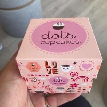 Dots Cupcakes - Beautiful box - Cupcakes Near Me - Pasadena, California