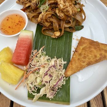 Lat14 Asian Eatery - Drunken noodle lunch platter - Asian Fusion Near Me - Golden Valley, Minnesota