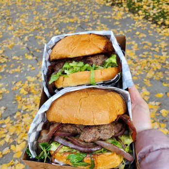 Patty Meets Bun - Custom burgers with applewood bacon, grilled onions and lettuce - Food Trucks Near Me - Temple City, California
