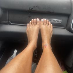 Kim Nails & Spa - Got the deluxe pedi with gel for a great price and i love how it came out.