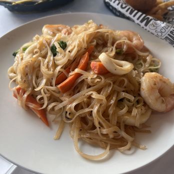 Crawfish Island - Seafood Rice Noodle - Seafood Near Me - Federal Way, Washington