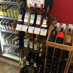 Many local and organic wines. We keep a wide selection of whites chilled. Just ask.