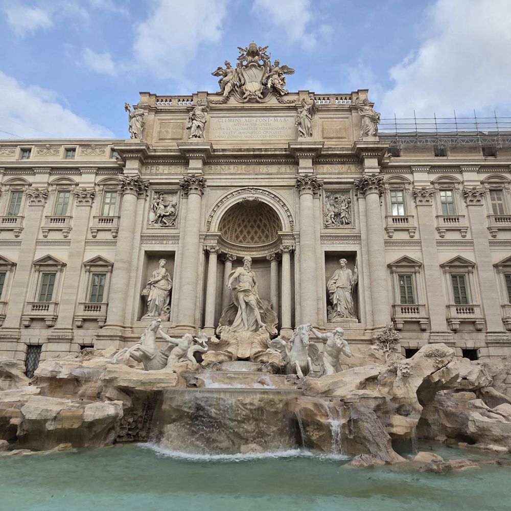 Fontana di Trevi - Landmarks & Historical Buildings Near Me - Rome, RM Fontana di Trevi - Landmarks & Historical Buildings Near Me - Rome, RM