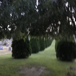 Simsbury Revolutionary War Memorial - Landscaping is pretty