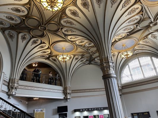 Golden Gate Theatre by null