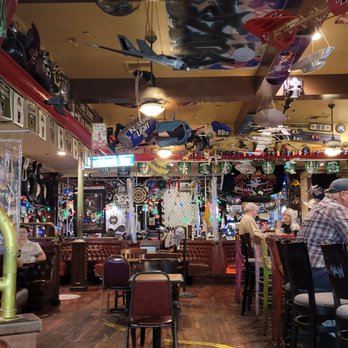Junkyard Cafe - Fun place - American Near Me - Simi Valley, California