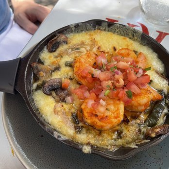 El Alma - Queso Fundido + mushrooms/onions + shrimp - Mexican Near Me - Austin, Texas El Alma - Queso Fundido + mushrooms/onions + shrimp - Mexican Near Me - Austin, Texas