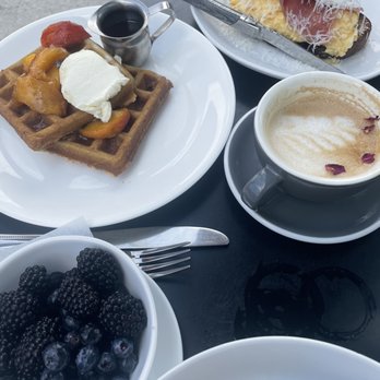 Cafe Roze - Stout Waffles, Country Ham Toast, Roze Latte - Breakfast & Brunch Near Me - Nashville, Tennessee