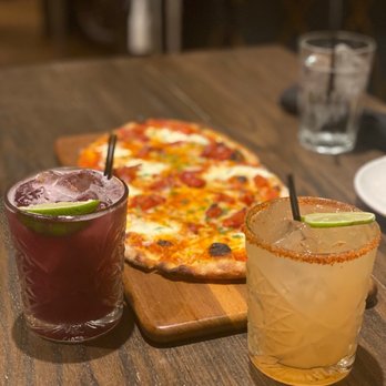 Hubbard Inn - Margarita pizza, mamba - Bars Near Me - Chicago, Illinois