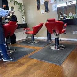 Heena Beauty & Threading Center - 3 chairs for threading services.