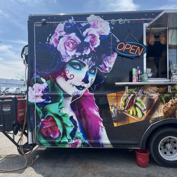 Catrinas - Pretty designs on the side! - Food Trucks Near Me - Huntsville, Alabama
