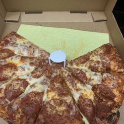 Magoos Pizza