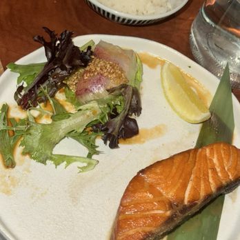 Manhatto - Grilled salmon - Japanese Near Me - New York, New York