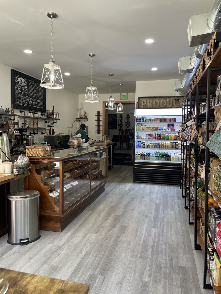 THE ROOST Updated September 2024 10 Reviews 1541 W Canfield St