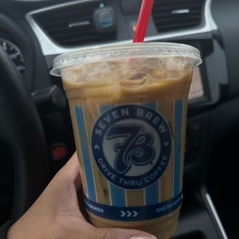 7 Brew Coffee - Iced Blondie - Coffee & Tea Near Me - Lyndhurst, Ohio