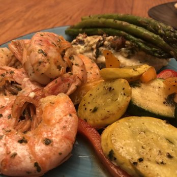 Pick'n Save - shrimp and vegetables on a plate - Grocery Near Me - Appleton, Wisconsin