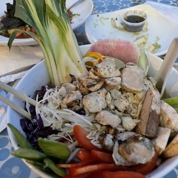 Rundown Cafe - Mahi Noodle Bowl - Seafood Near Me - Kitty Hawk, North Carolina