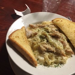 Othello Golf Restaurant Lounge - Chicken Alfredo!