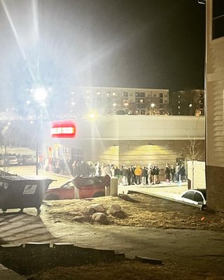 Dave's Hot Chicken by null