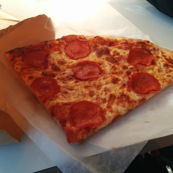 Bitondo's Pizzeria - 3 dollar pepperoni slice - Pizza Near Me - Toronto, Ontario Bitondo's Pizzeria - 3 dollar pepperoni slice - Pizza Near Me - Toronto, Ontario