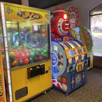 Jersey's Pizza - Murrieta - Game area - Italian Near Me - Murrieta, California Jersey's Pizza - Murrieta - Game area - Italian Near Me - Murrieta, California